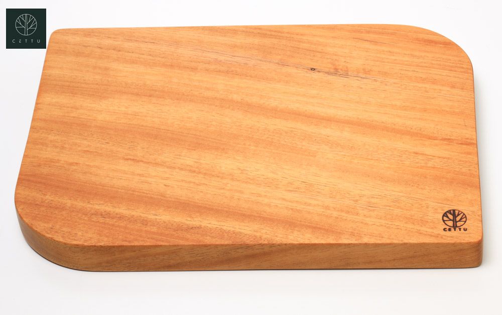 Tabla Pirineo. Fina madera de Caoba. Uso múltiple y reversible.