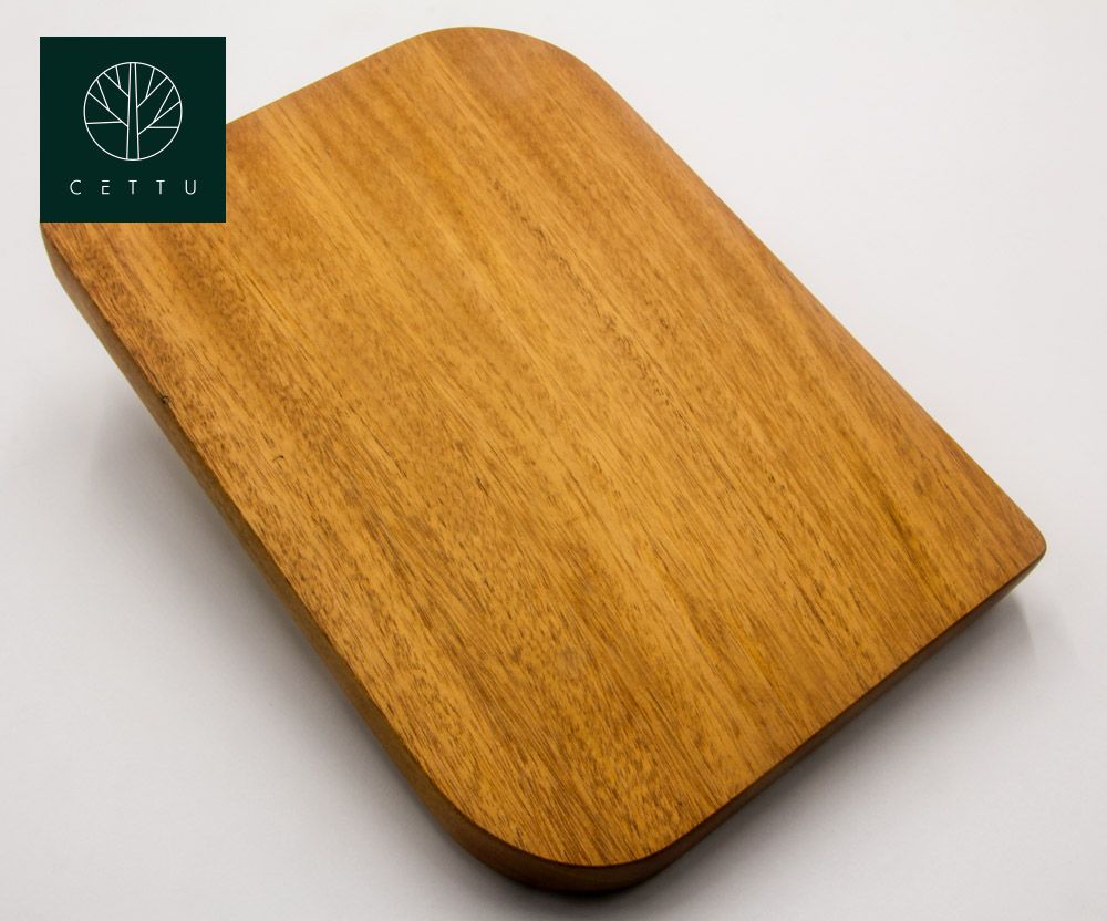 Tabla Pirineo. Fina madera de Caoba. Uso múltiple y reversible.