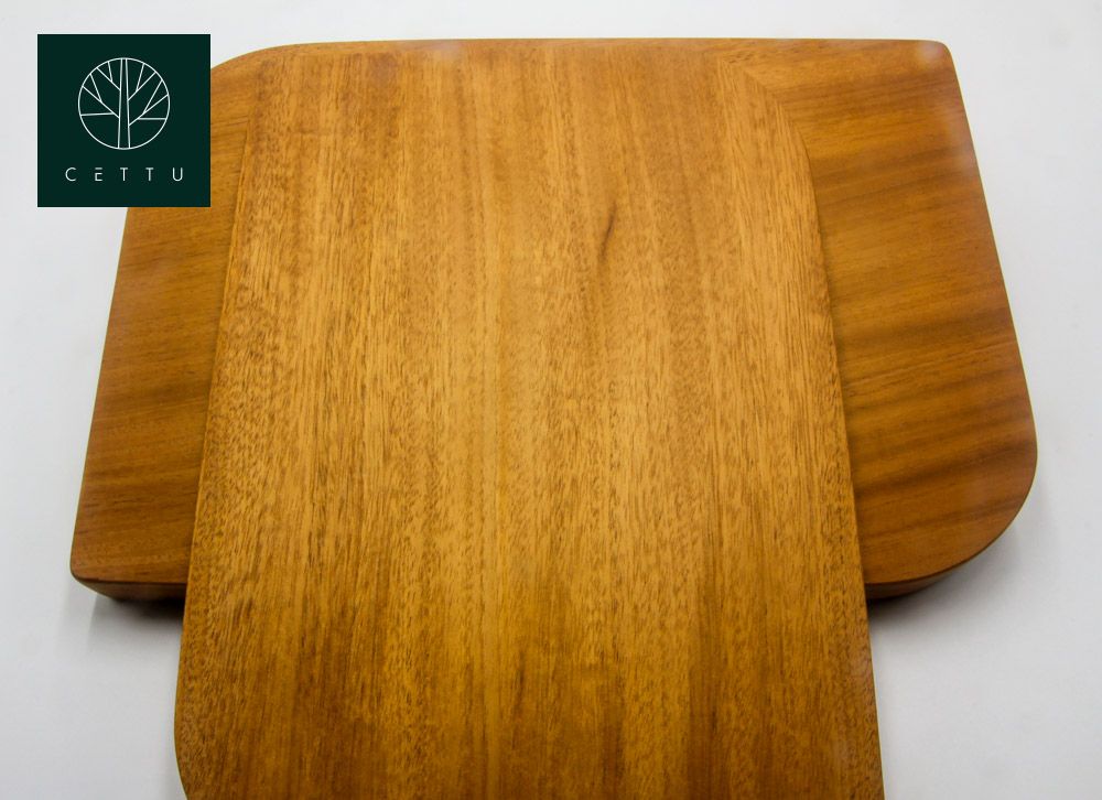 Set de 2 tablas Pirineo. Elaboradas en madera de Caoba.