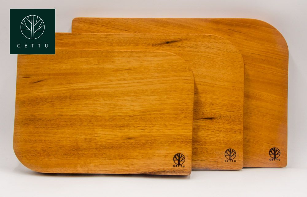 Set de 3 tablas Pirineo. Elaborada en madera de Caoba.