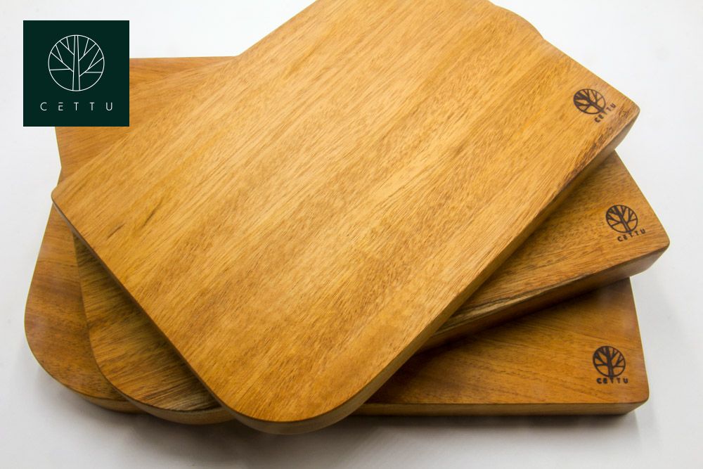 Set de 3 tablas Pirineo. Elaborada en madera de Caoba.