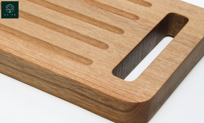 Tabla para pan Viena, corte y sirva su pan predilecto.