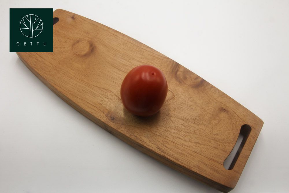 Tabla Ródano, elaborada en fina madera de Cedro.