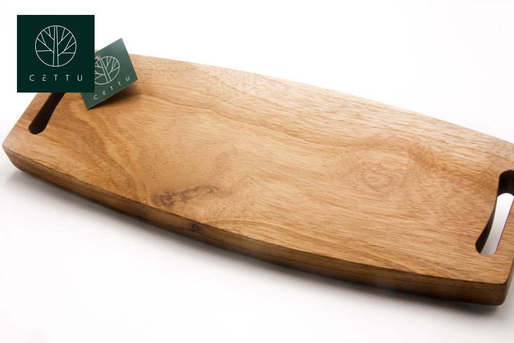 Tabla Ródano, elaborada en fina madera de Cedro.