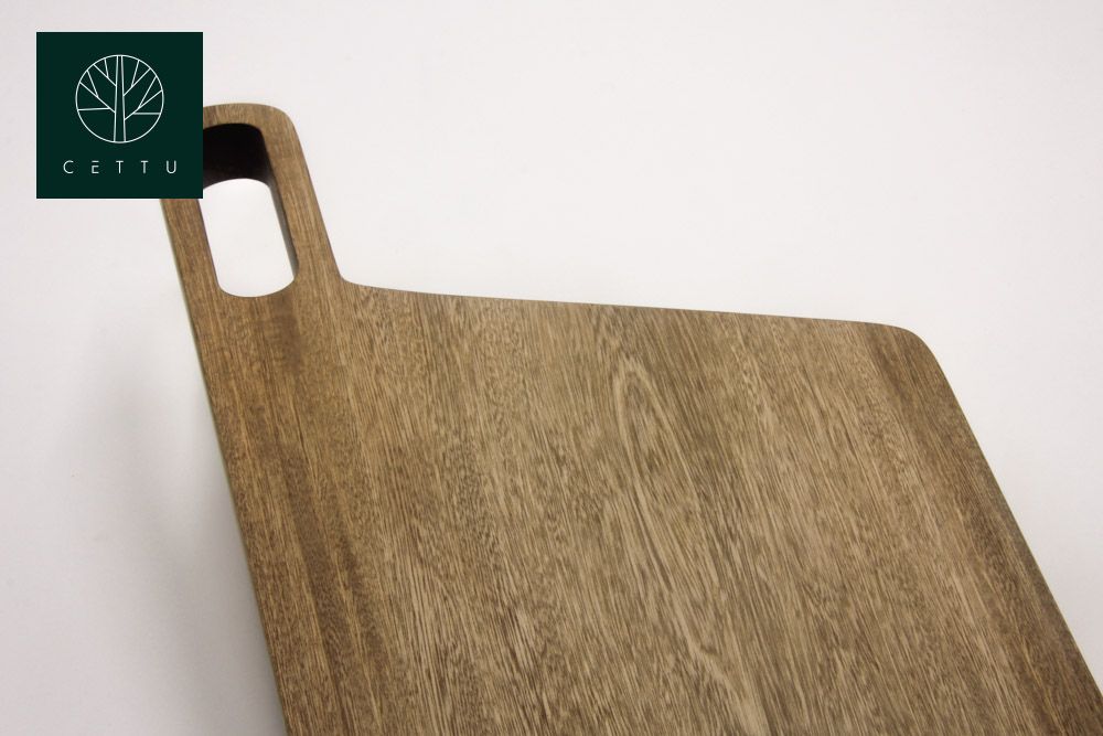 Tabla Cerceta, elaborada en fina madera.