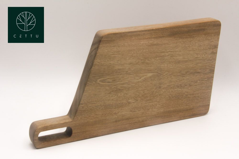 Tabla Cerceta, elaborada en fina madera.